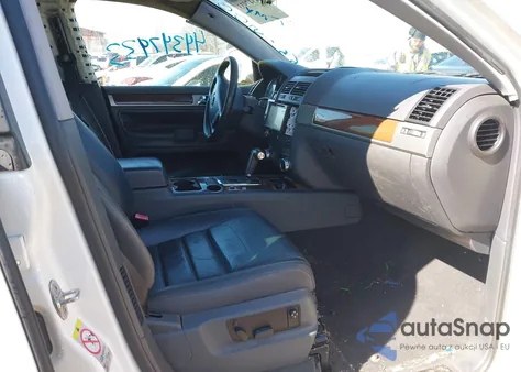 2009 Volkswagen Touareg 2 Vr6 Fsi z USA, uszkodzony, nr VIN WVGBE77L79D005166